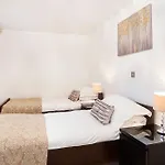 16 John Walker House River Views, Parking And Lift York