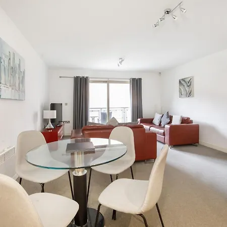 16 John Walker House River Views, Parking And Lift * York